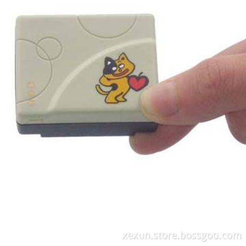 Mini Cat GPS Tracker with Monitoring and SOS Features Support Geo-fence Alert Function